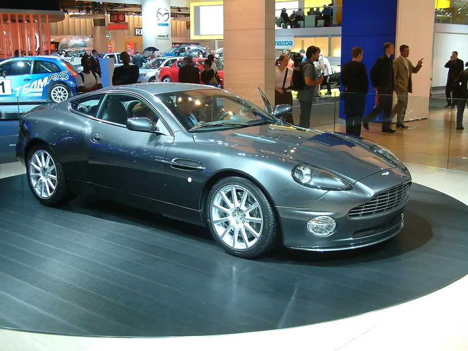 Aston Martin Vanquish S
