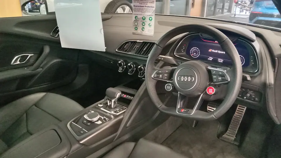 Audi R8 Coupe Rwd