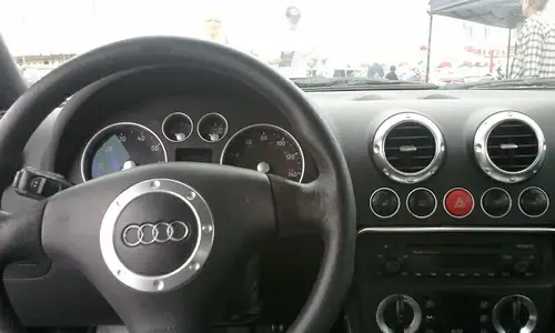 Audi TT Roadster quattro