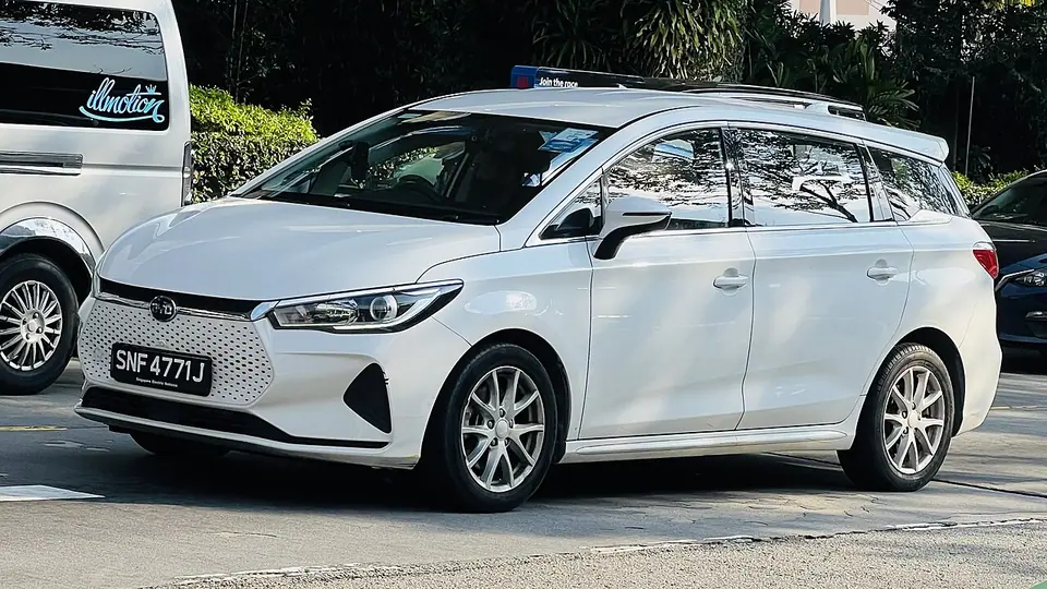 Byd E6