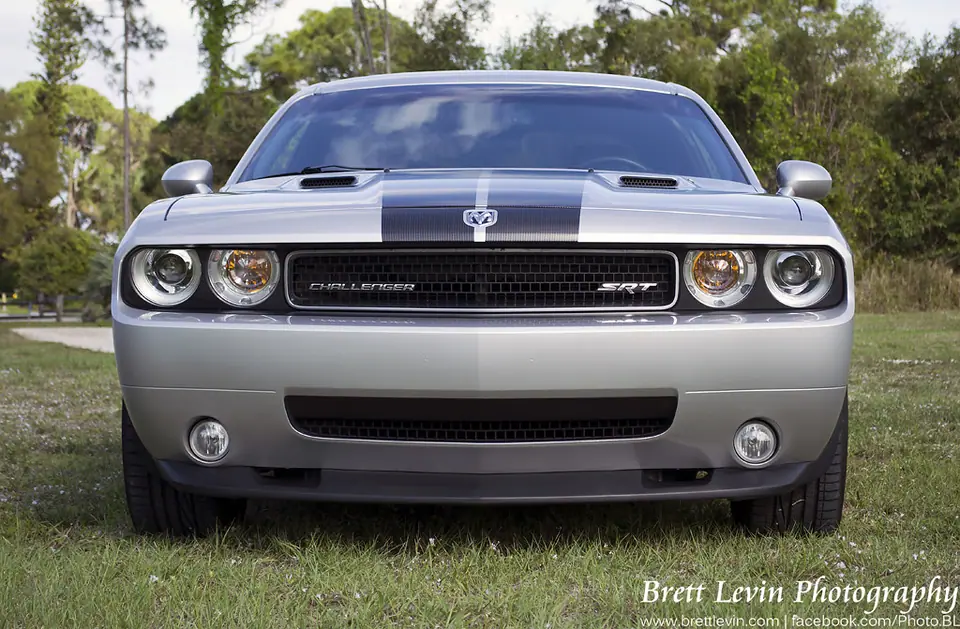 Dodge Challenger Srt8