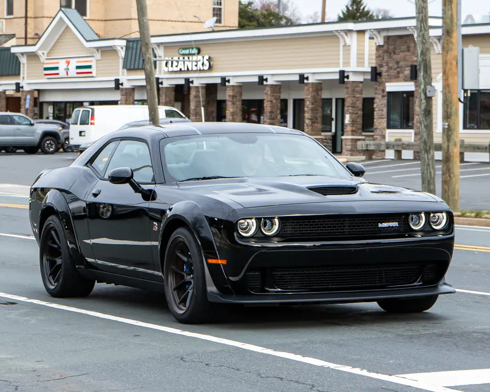 Dodge Challenger Widebody