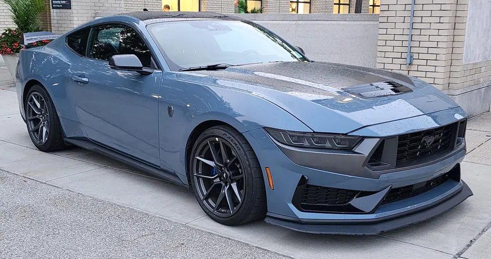 Ford Mustang Dark Horse