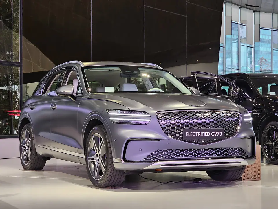 Genesis Electrified GV70