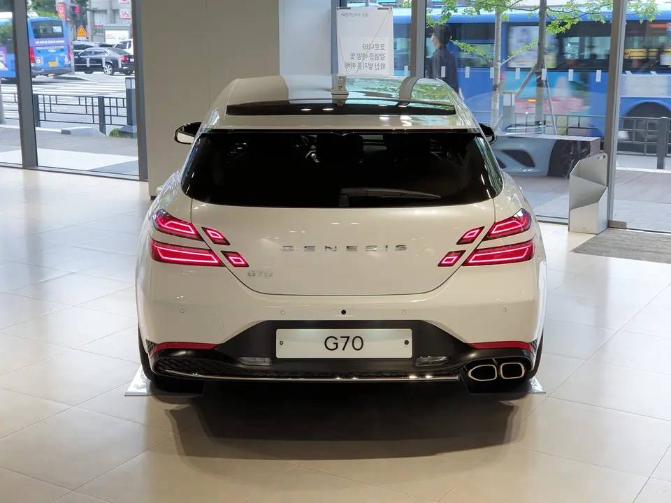 Genesis G70 Rwd