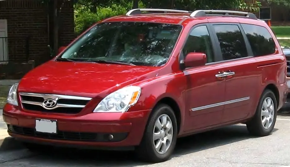 Hyundai Entourage