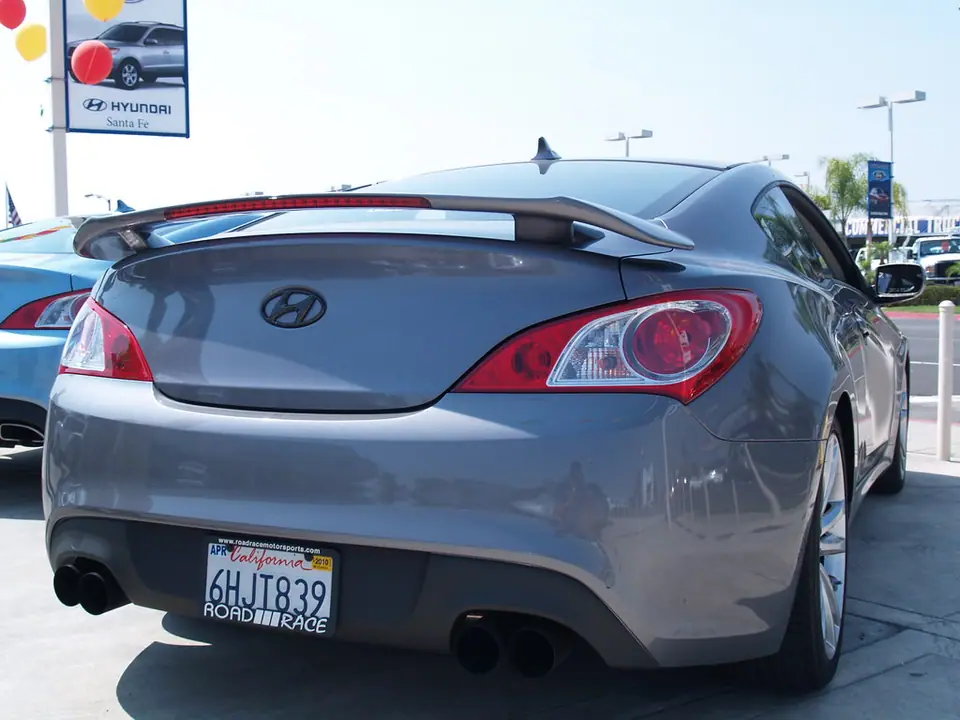Hyundai Genesis Rwd