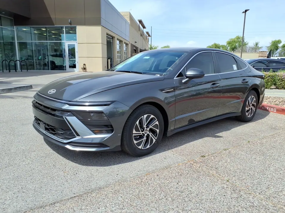 Hyundai Sonata Hybrid Blue