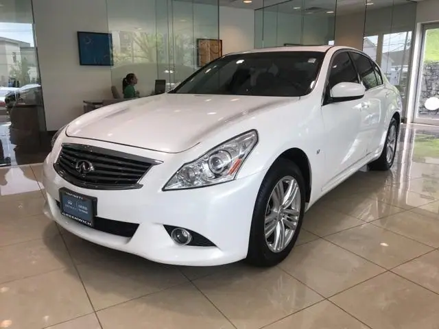 Infiniti Q40