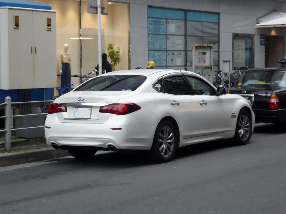 Infiniti Q70 Hybrid