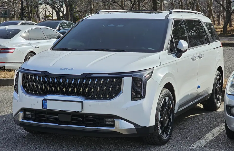 Kia Carnival Hybrid