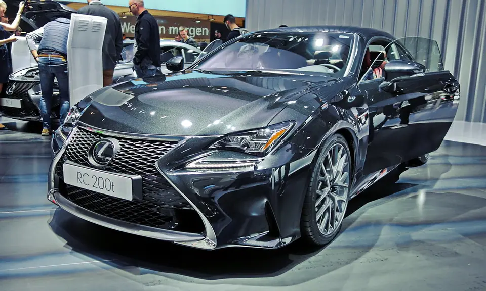 Lexus RC 200t