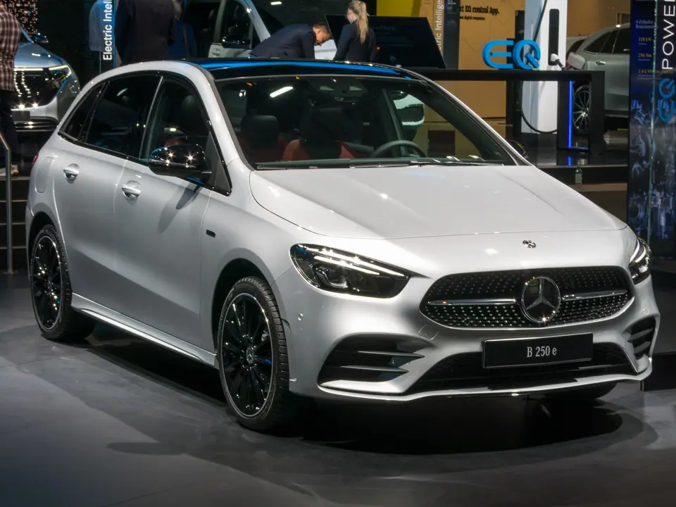 Mercedes-Benz B250e