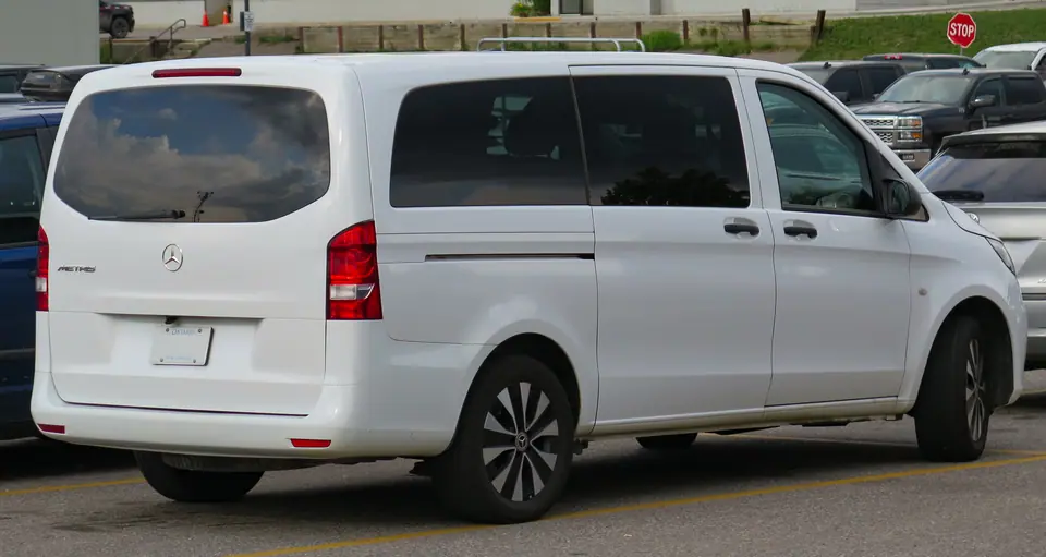 Mercedes-Benz Metris (Passenger Van)