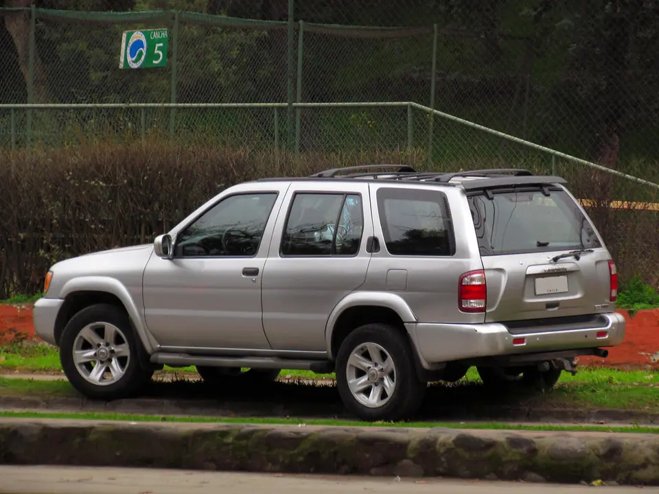Nissan Pathfinder 4WD