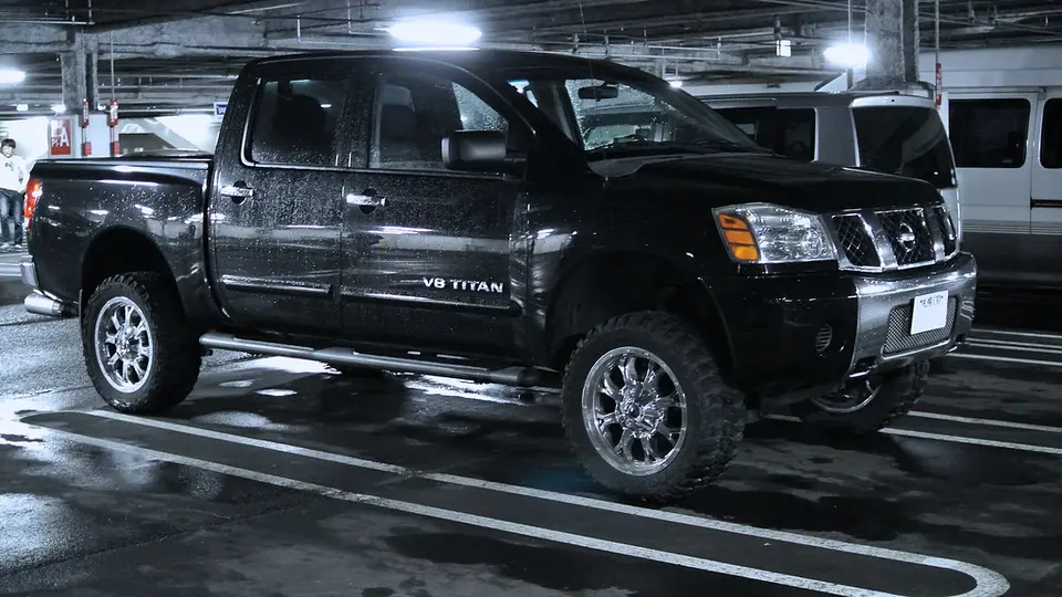 Nissan Titan 4WD