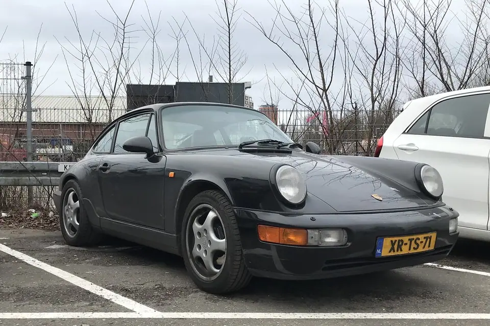 Porsche 911 Carrera 4