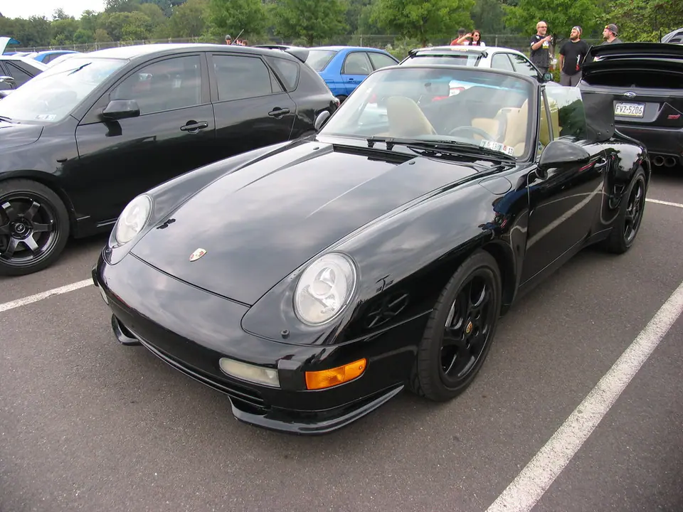 Porsche 911 Carrera 4 Cabriolet
