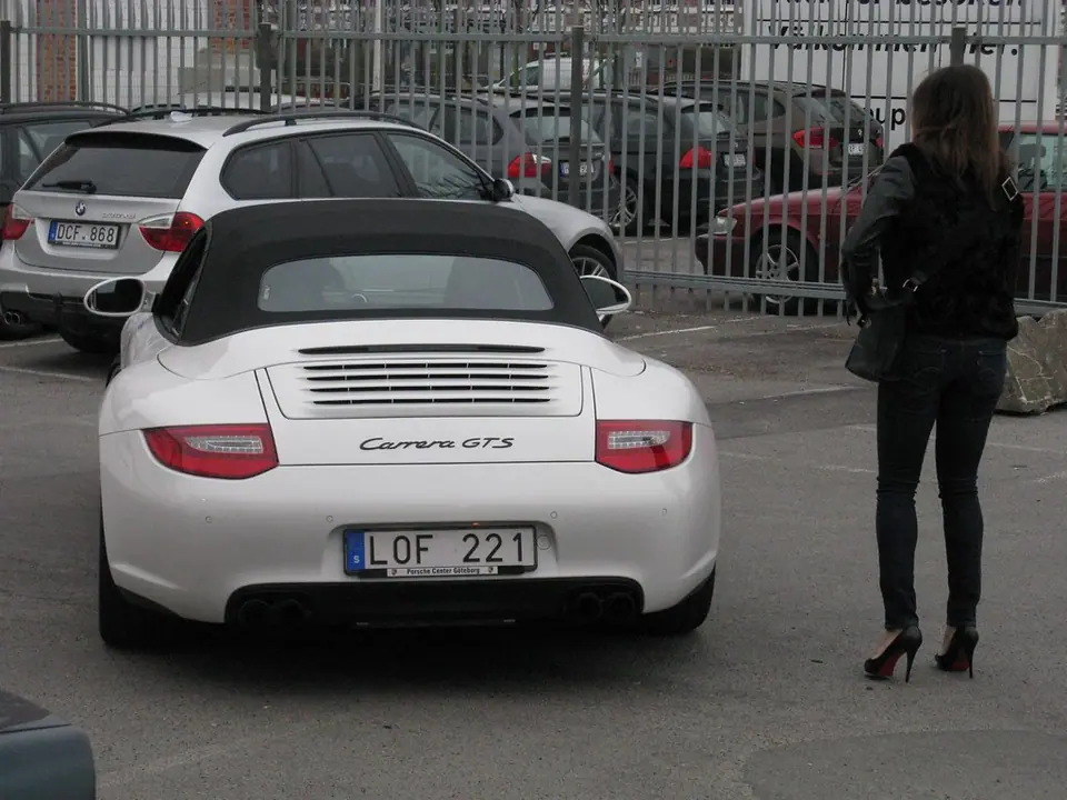 Porsche 911 Carrera Gts Cabriolet