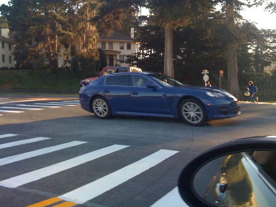 Porsche Panamera 4