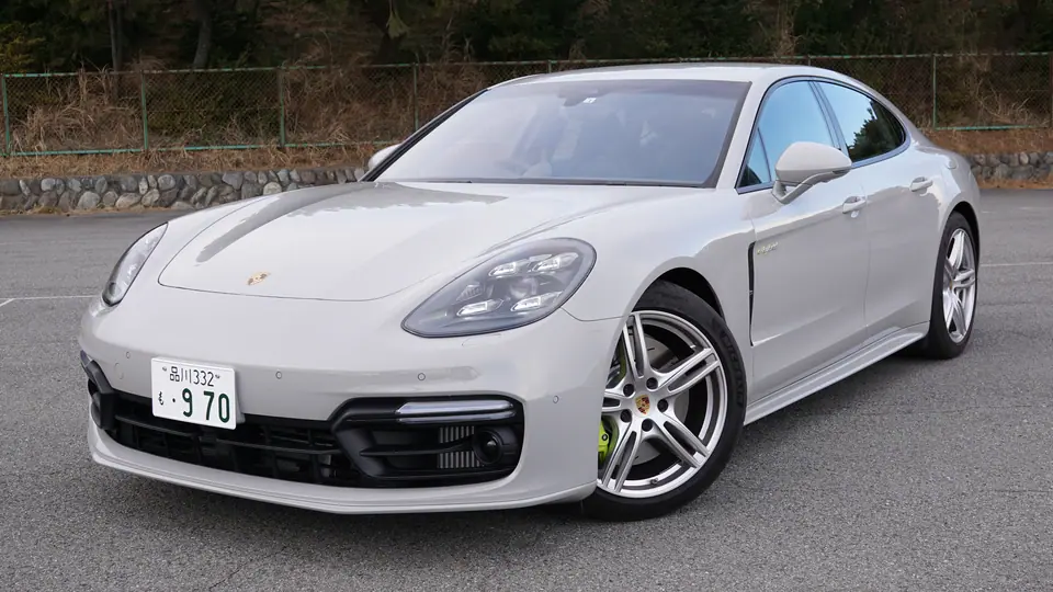 Porsche Panamera 4 e-Hybrid