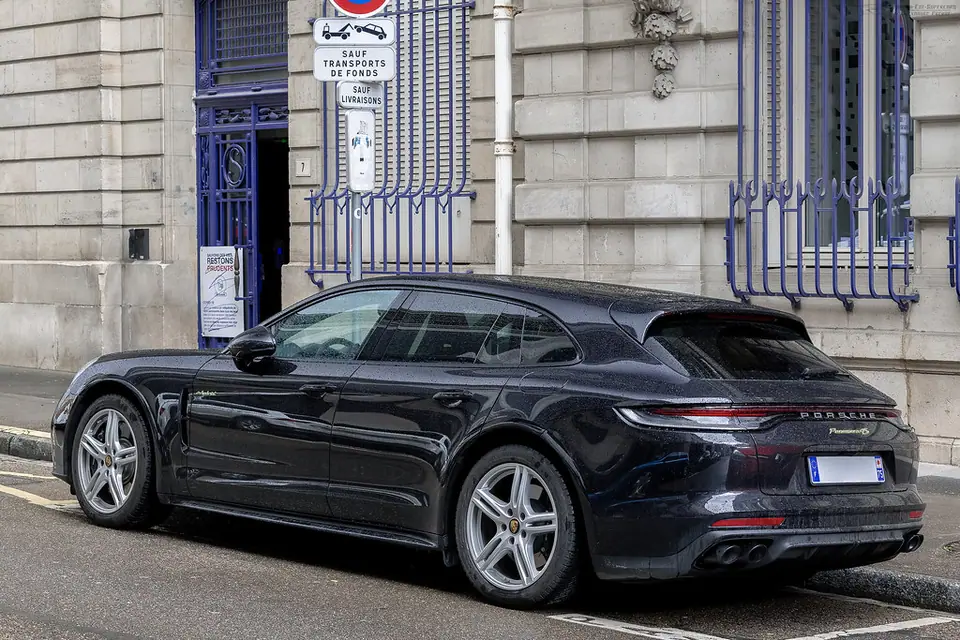 Porsche Panamera 4S e-Hybrid