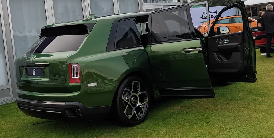 Rolls-Royce Cullinan Black Badge