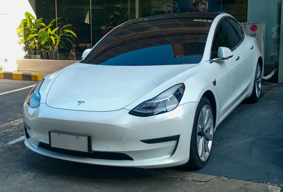 Tesla Model 3 Standard Rwd