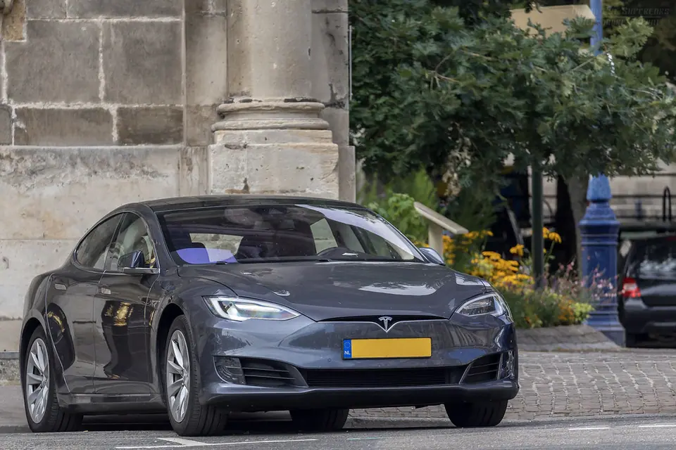 Tesla Model S 100D