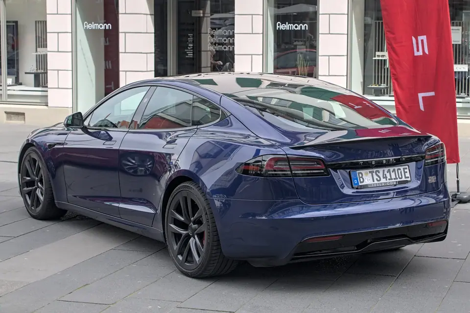 Tesla Model S Plaid