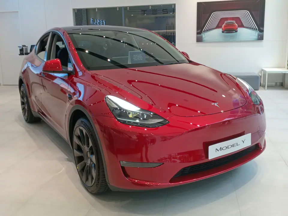 Tesla Model Y Long Range Awd