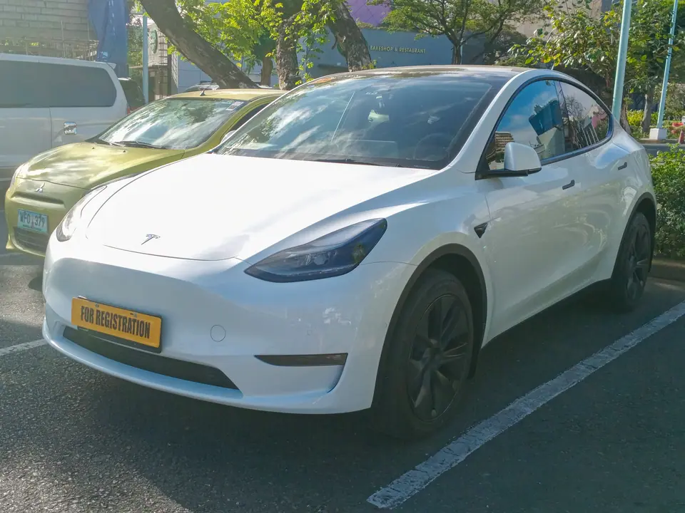 Tesla Model Y Performance Awd