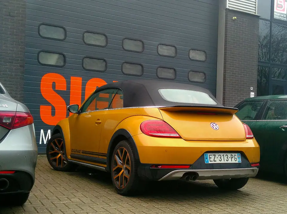 Volkswagen Beetle Dune Convertible